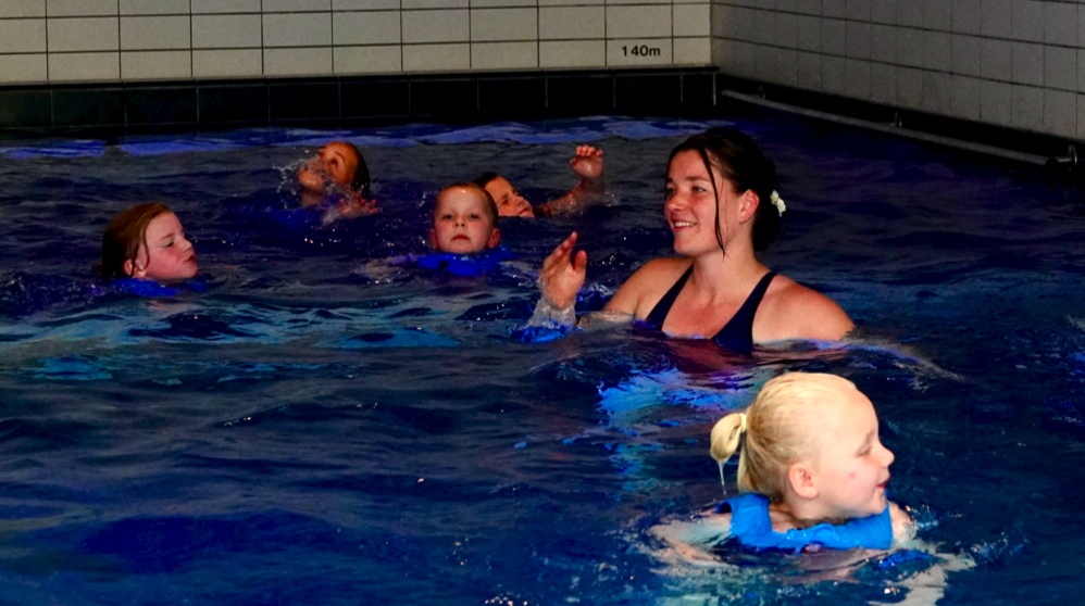 Conditie opbouwen in het zwembad van ABC Fitness Elburg